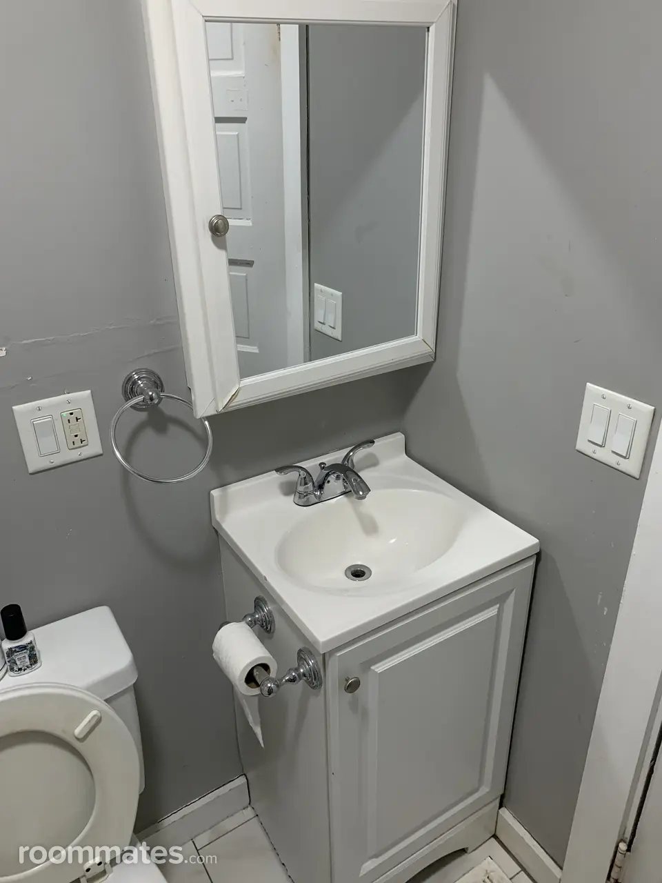 Profile photo 3 of 10