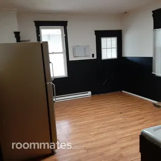 Room for rent in Tamaqua, PA $380, house