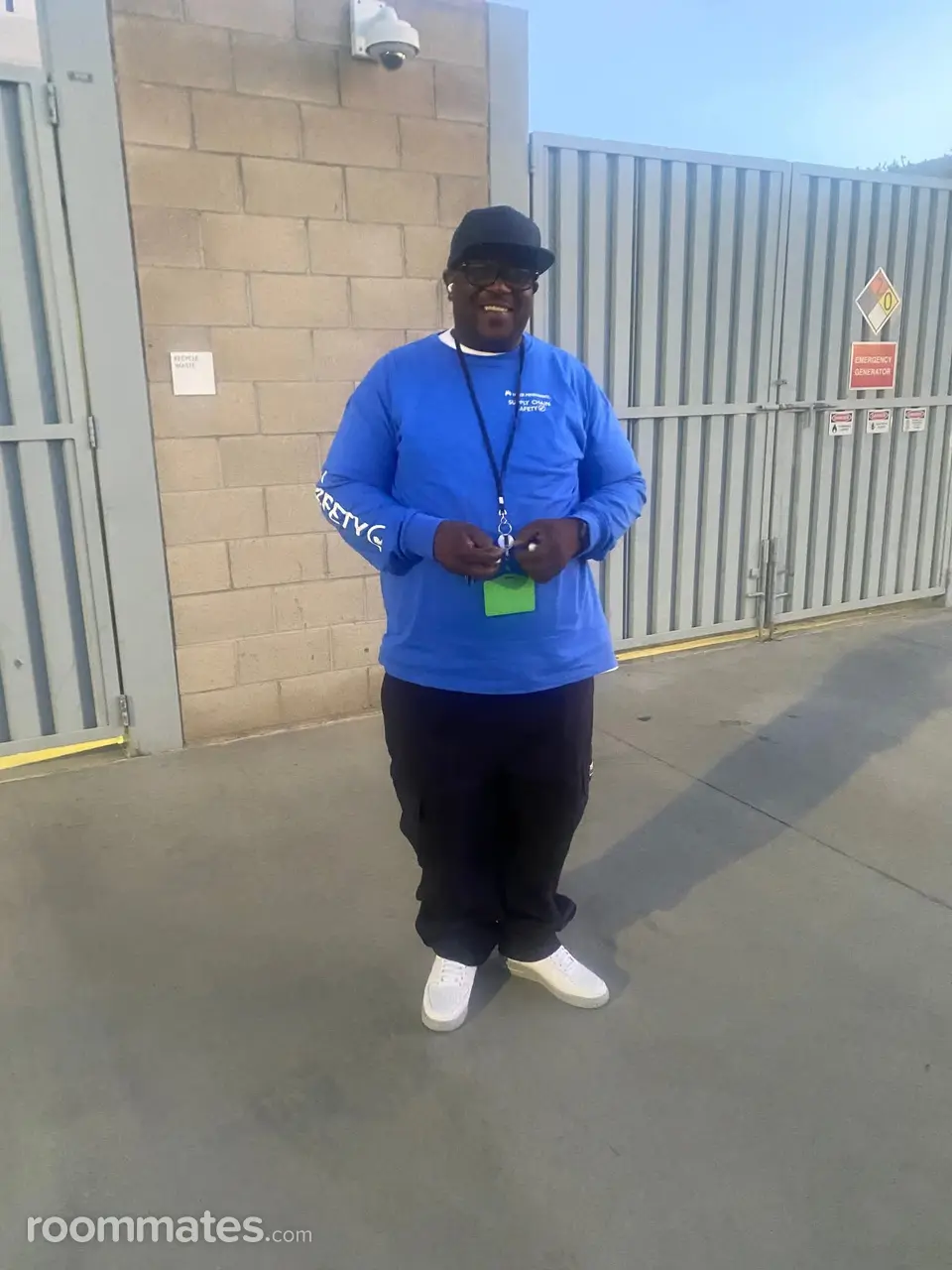 Profile photo 3 of 4