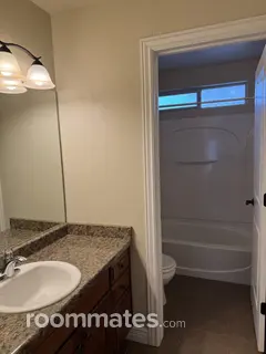 Room for rent in Riverton, UT $875, house