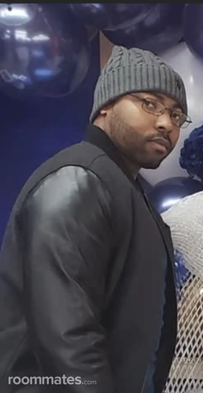 Profile photo 11 of 11