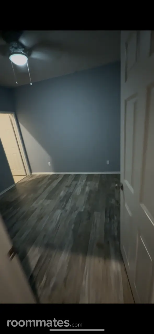 Profile photo 4 of 6