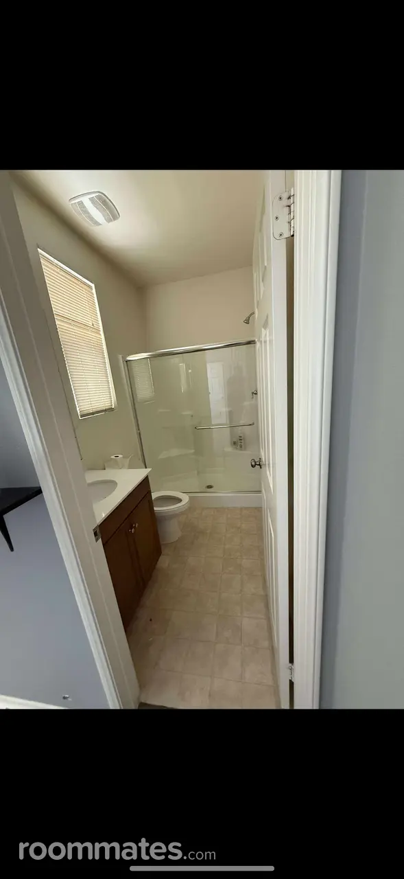 Profile photo 1 of 6