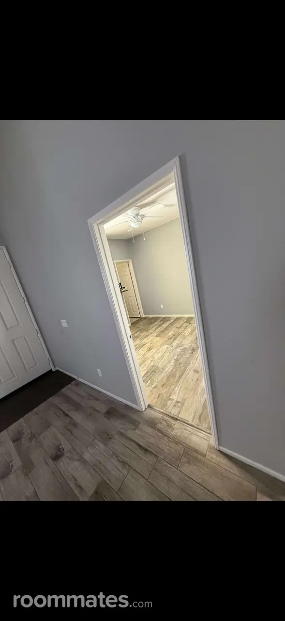 Profile photo 5 of 6