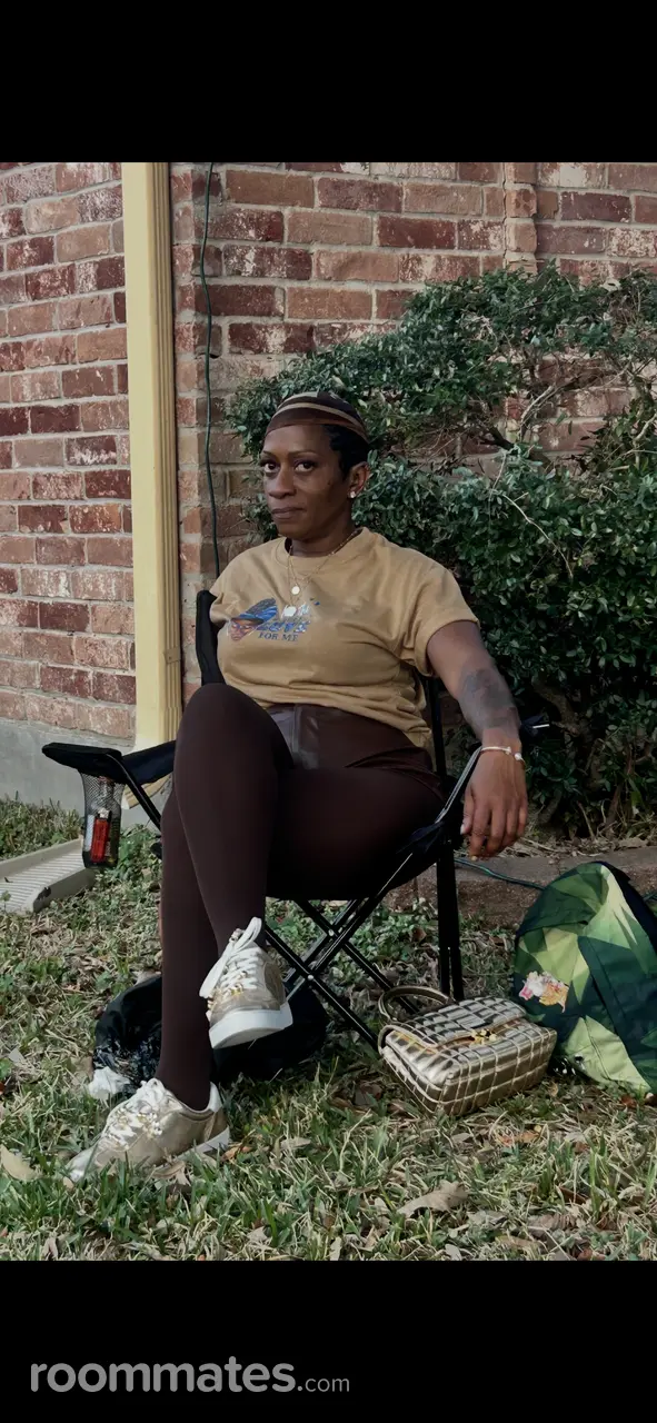 Profile photo 10 of 10