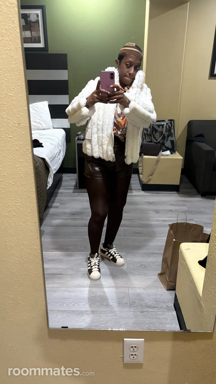 Profile photo 6 of 10