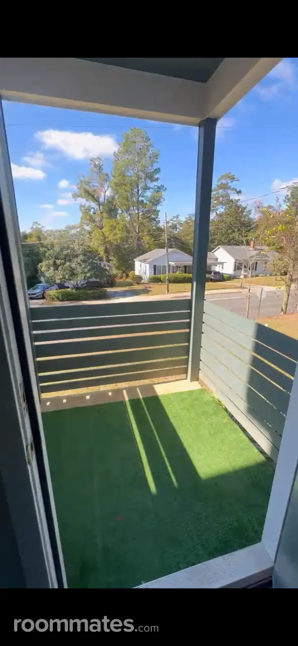 Profile photo 3 of 12