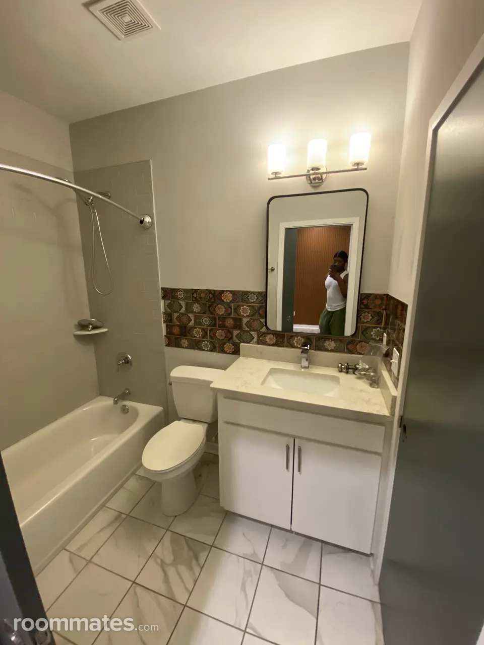 Profile photo 5 of 12