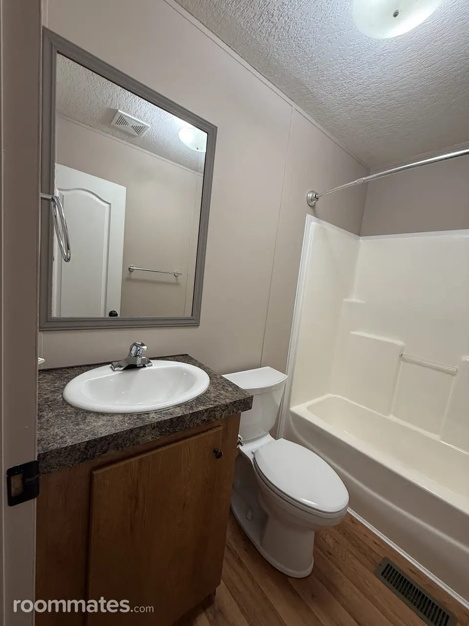 Profile photo 6 of 15