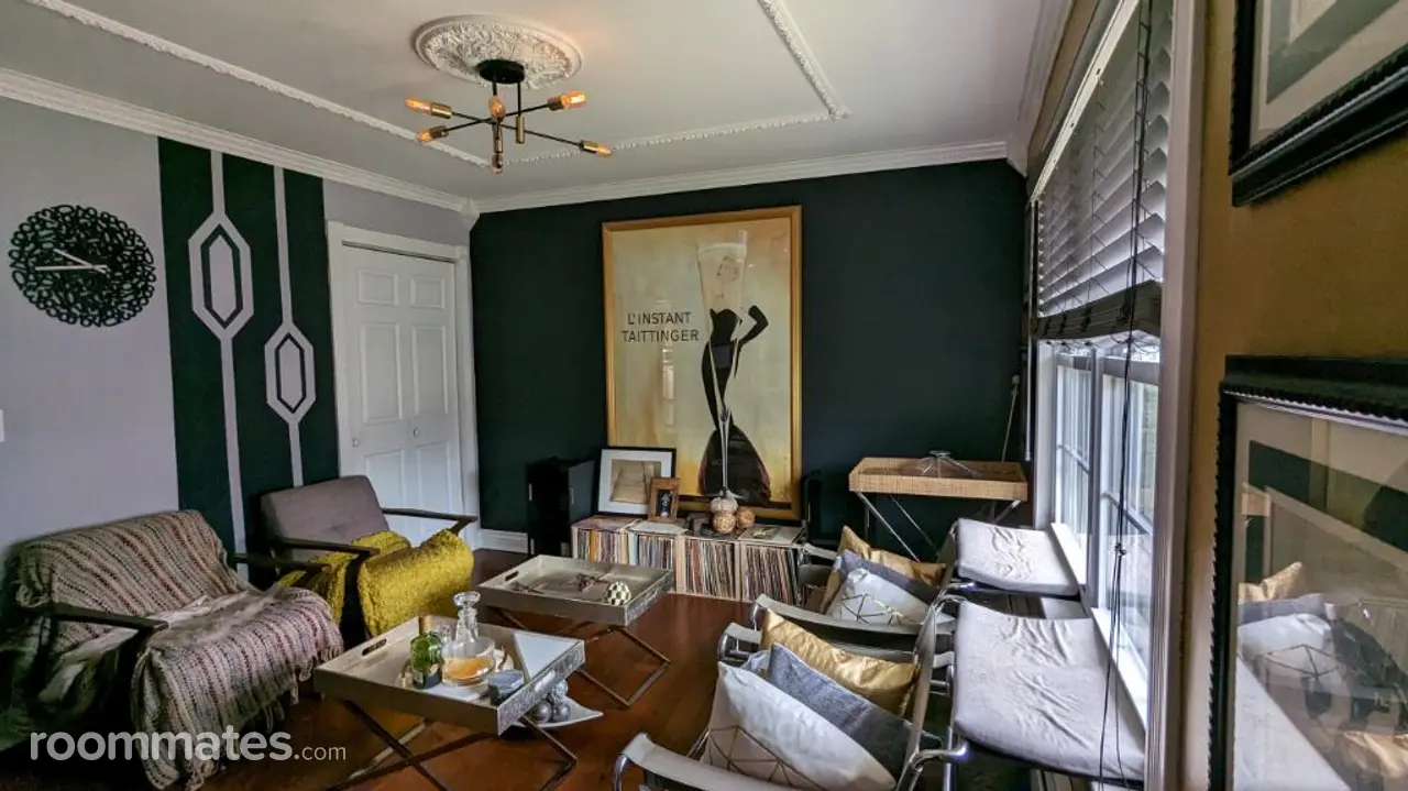 Profile photo 5 of 11