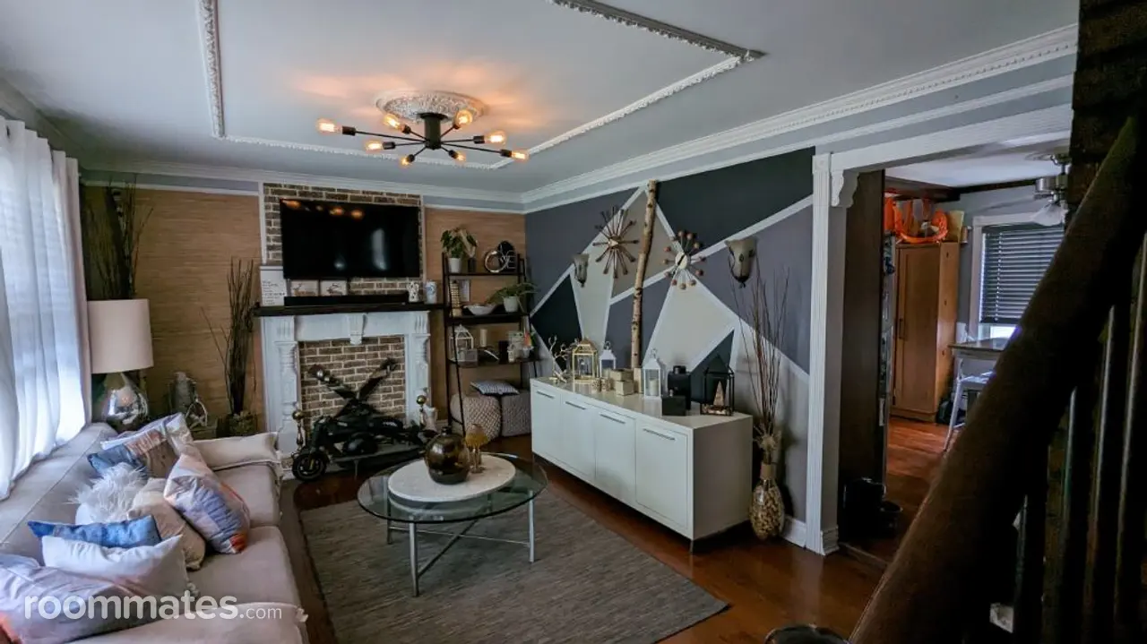 Profile photo 6 of 11