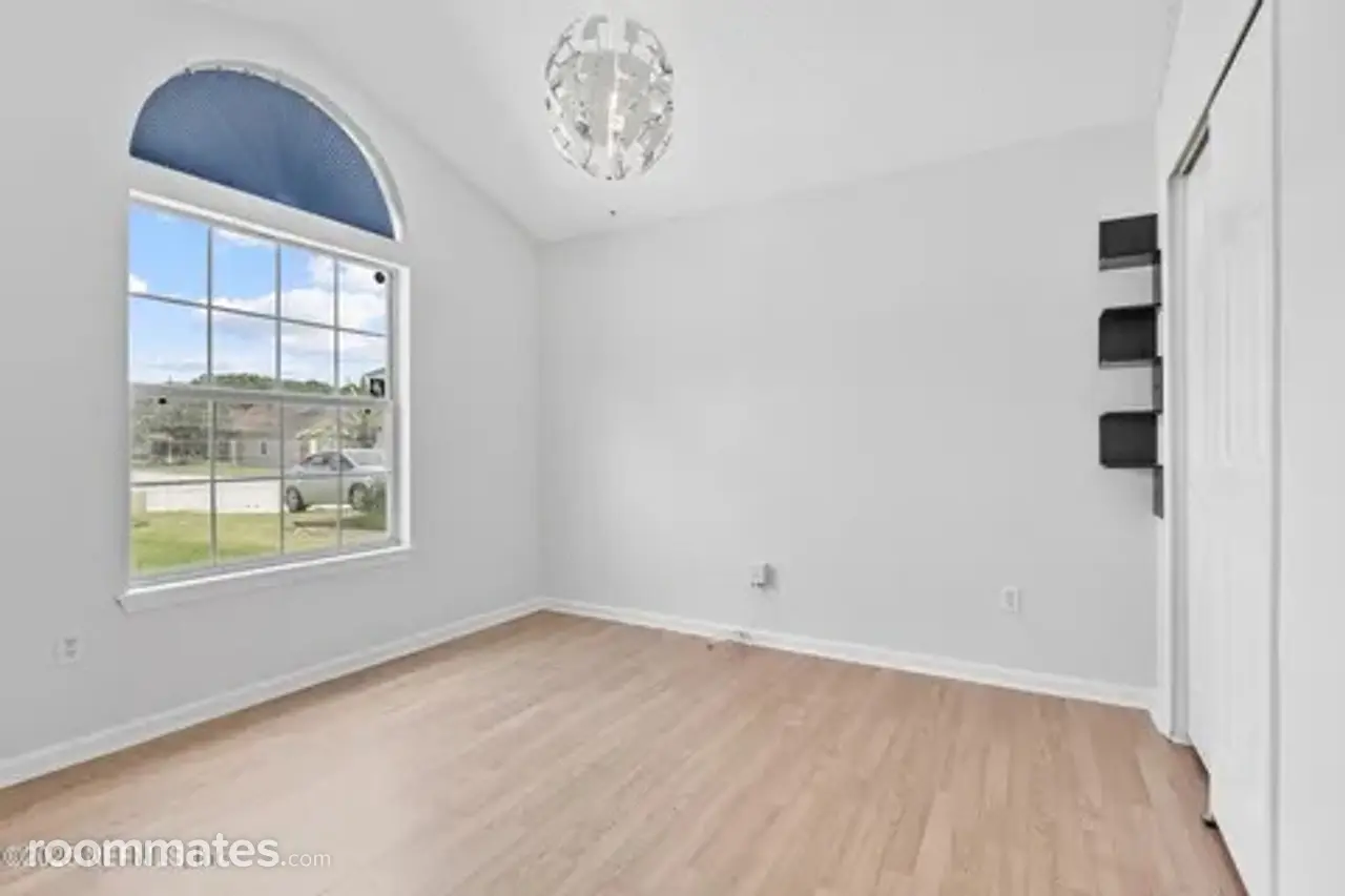 Profile photo 2 of 13