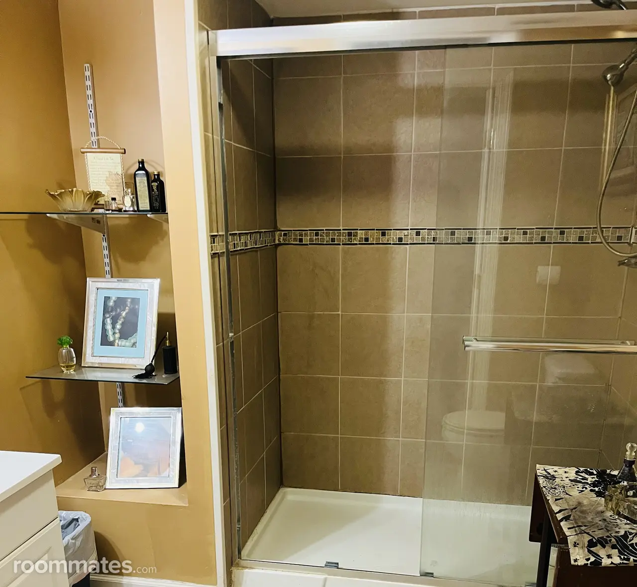 Profile photo 2 of 6