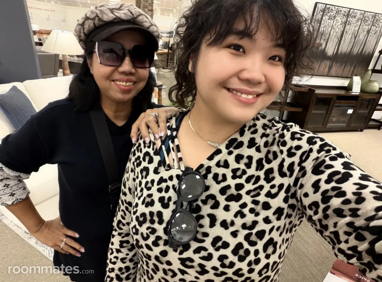 Profile photo 9 of 9