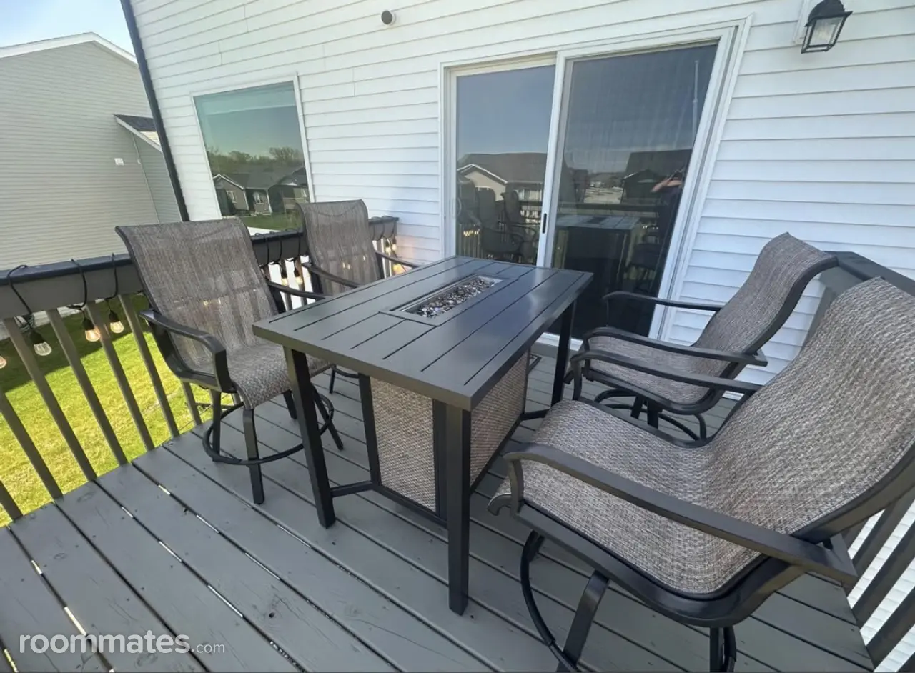 Profile photo 8 of 9