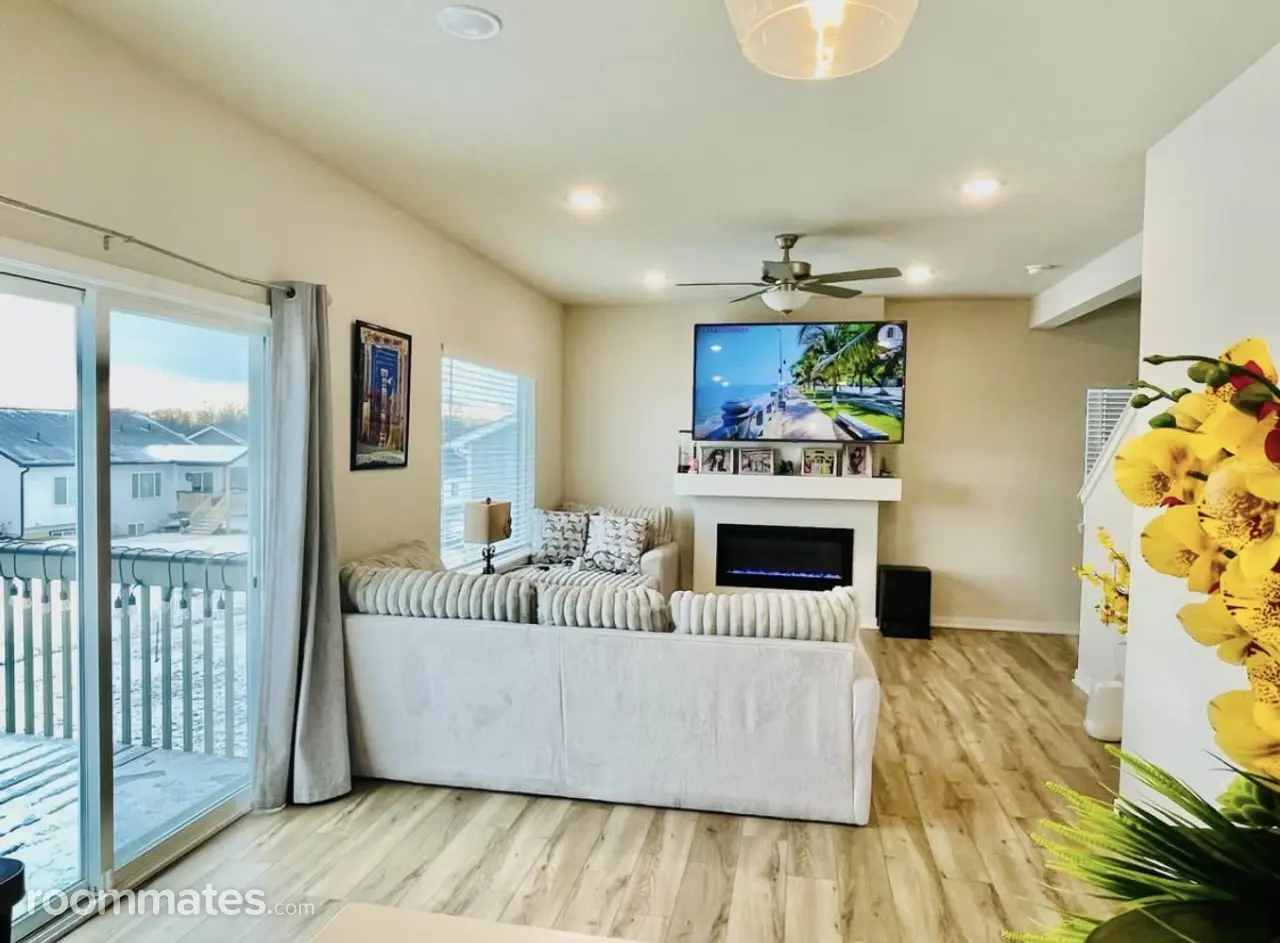 Profile photo 4 of 9