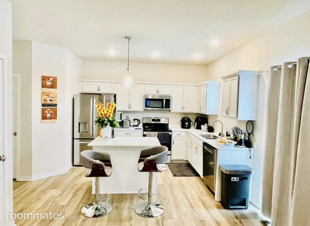 Profile photo 2 of 9