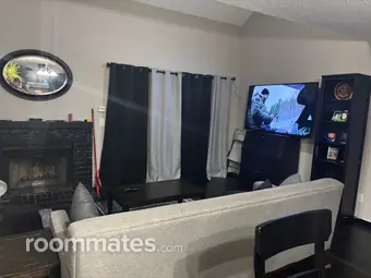 Room for rent in Tukwila, WA $900, condo