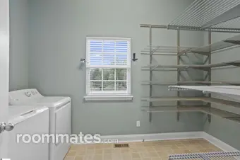 Room for rent in Greenville SC $900, house