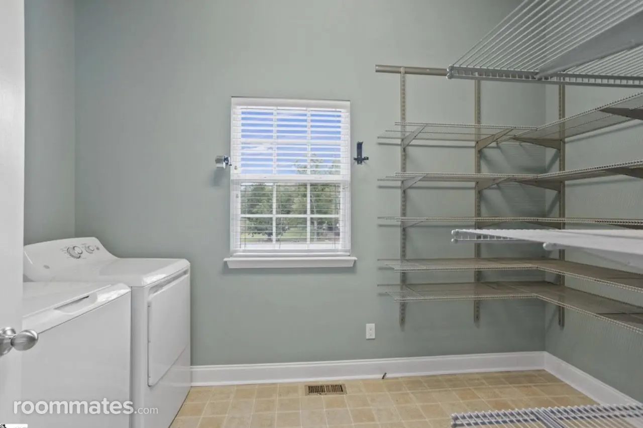 Profile photo 5 of 11