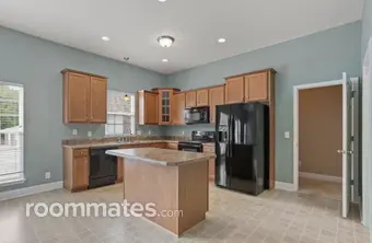 Room for rent in Greenville SC $900, house