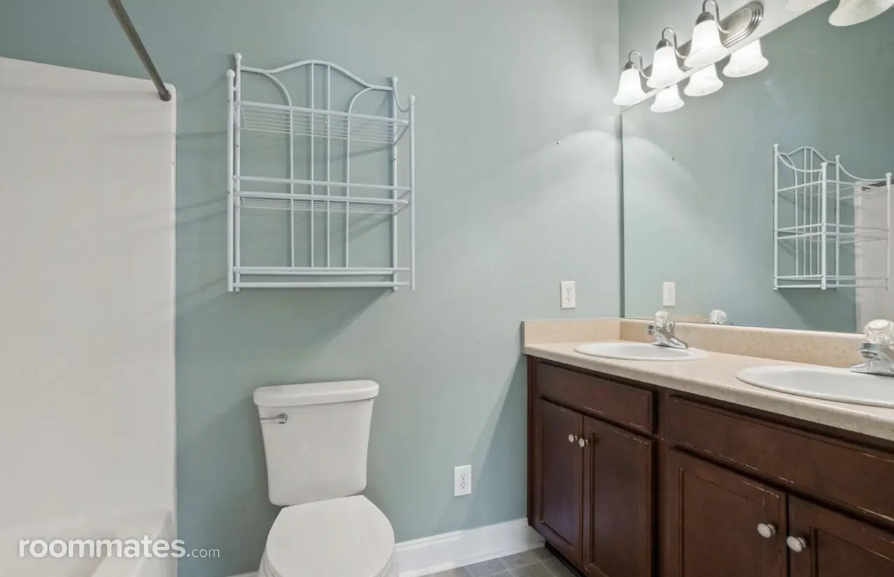 Profile photo 4 of 11