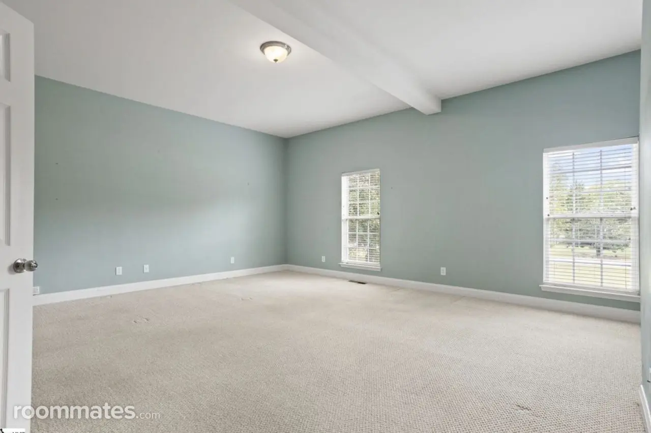 Profile photo 8 of 11