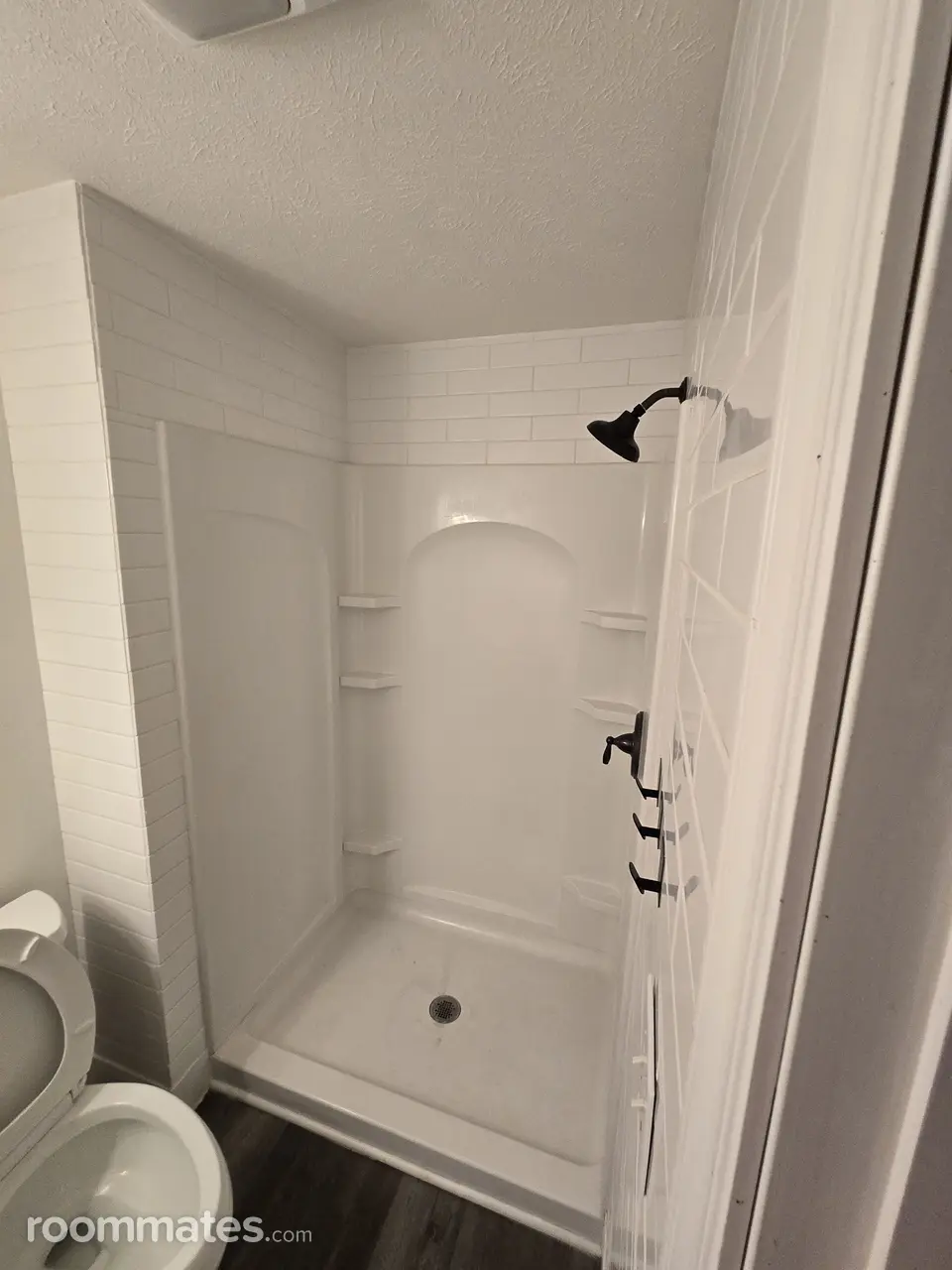 Profile photo 7 of 8