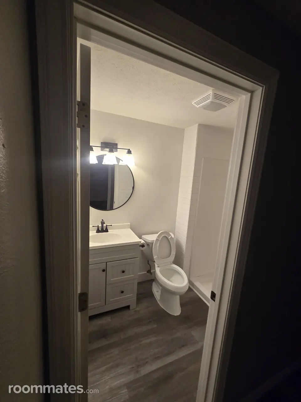 Profile photo 1 of 8