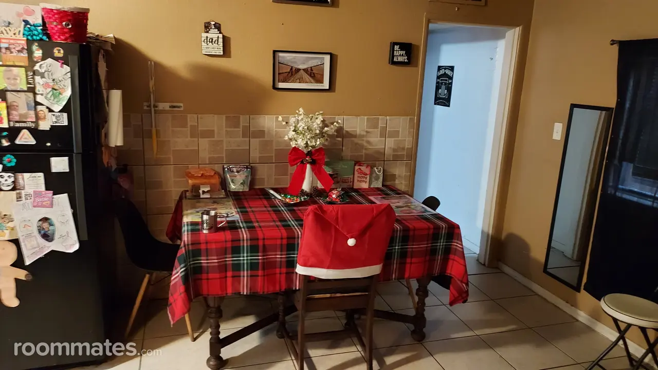 Profile photo 2 of 6