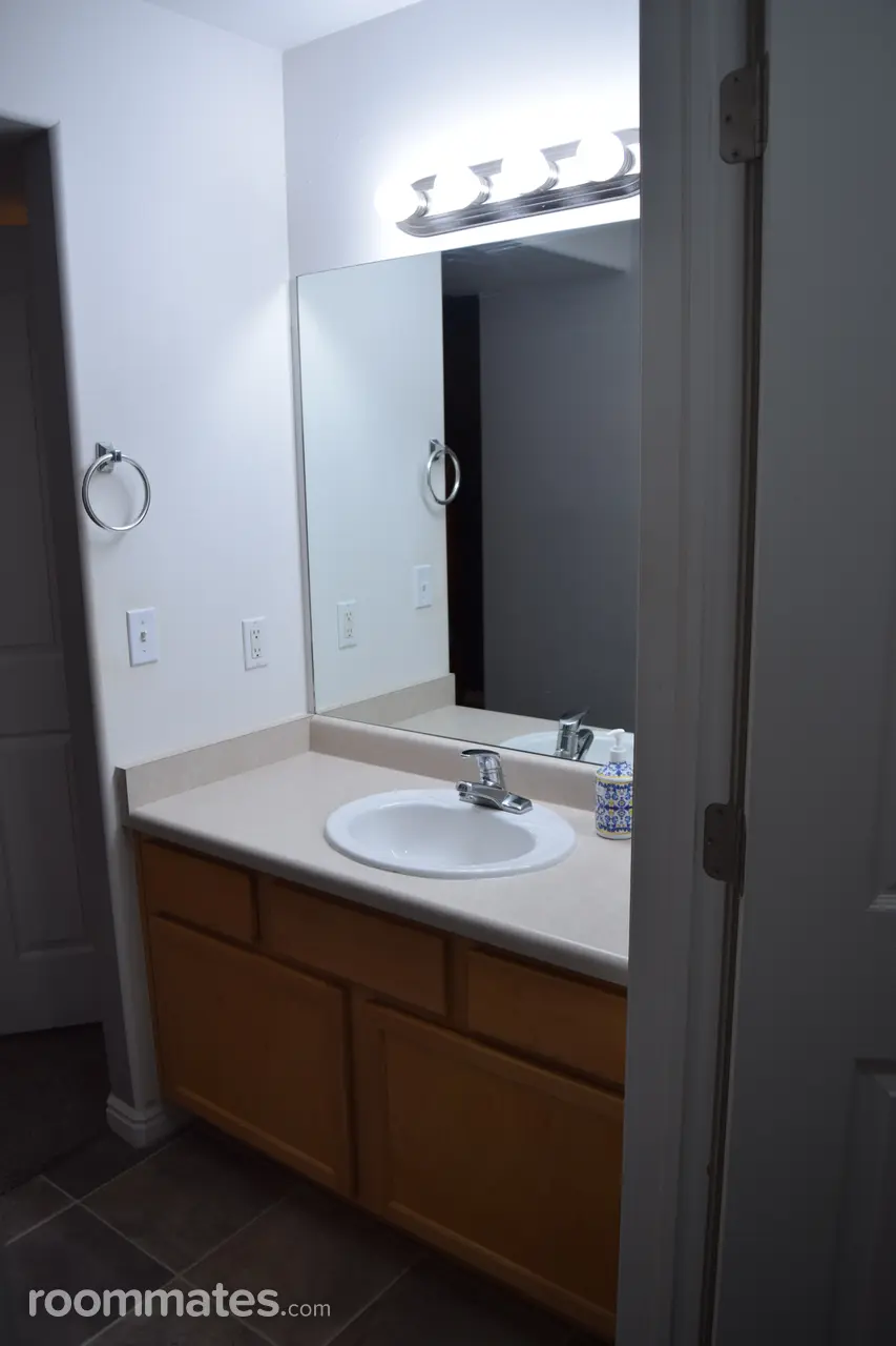 Profile photo 2 of 11