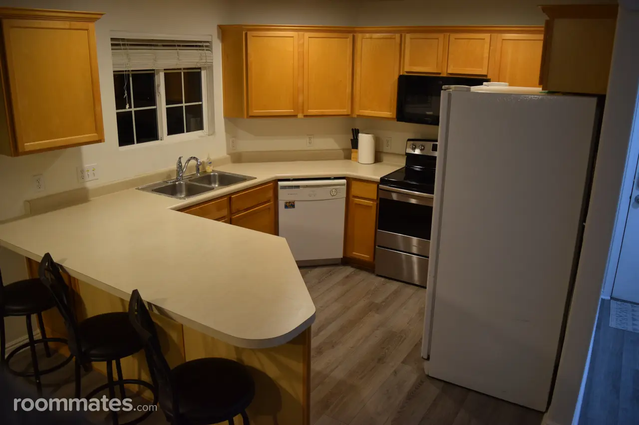 Profile photo 7 of 11