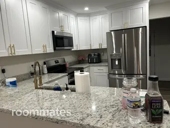 Room for rent in Hampton, VA $900, house