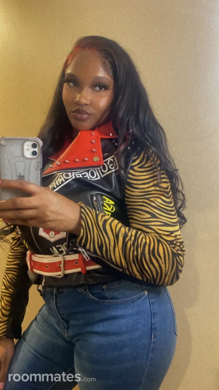 Profile photo 3 of 6