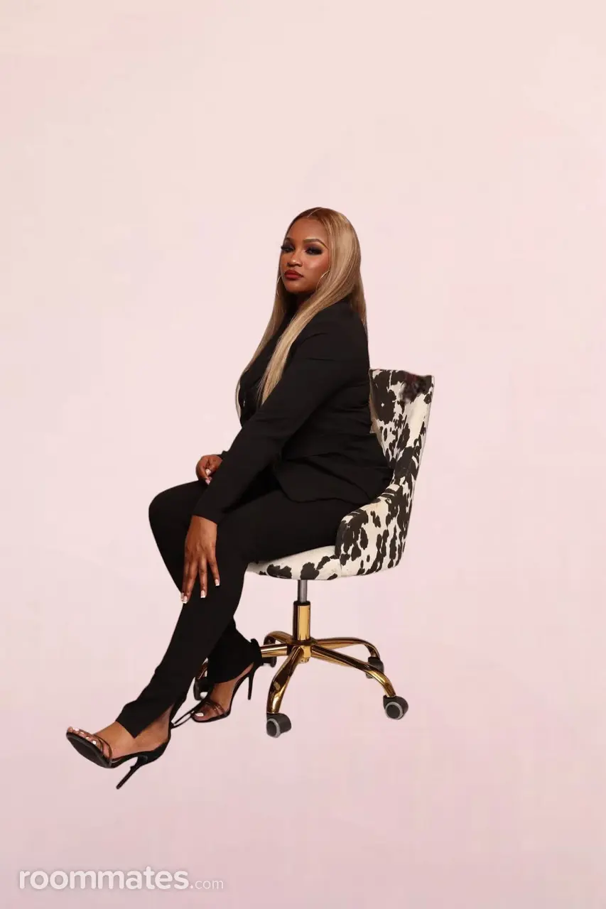 Profile photo 1 of 6