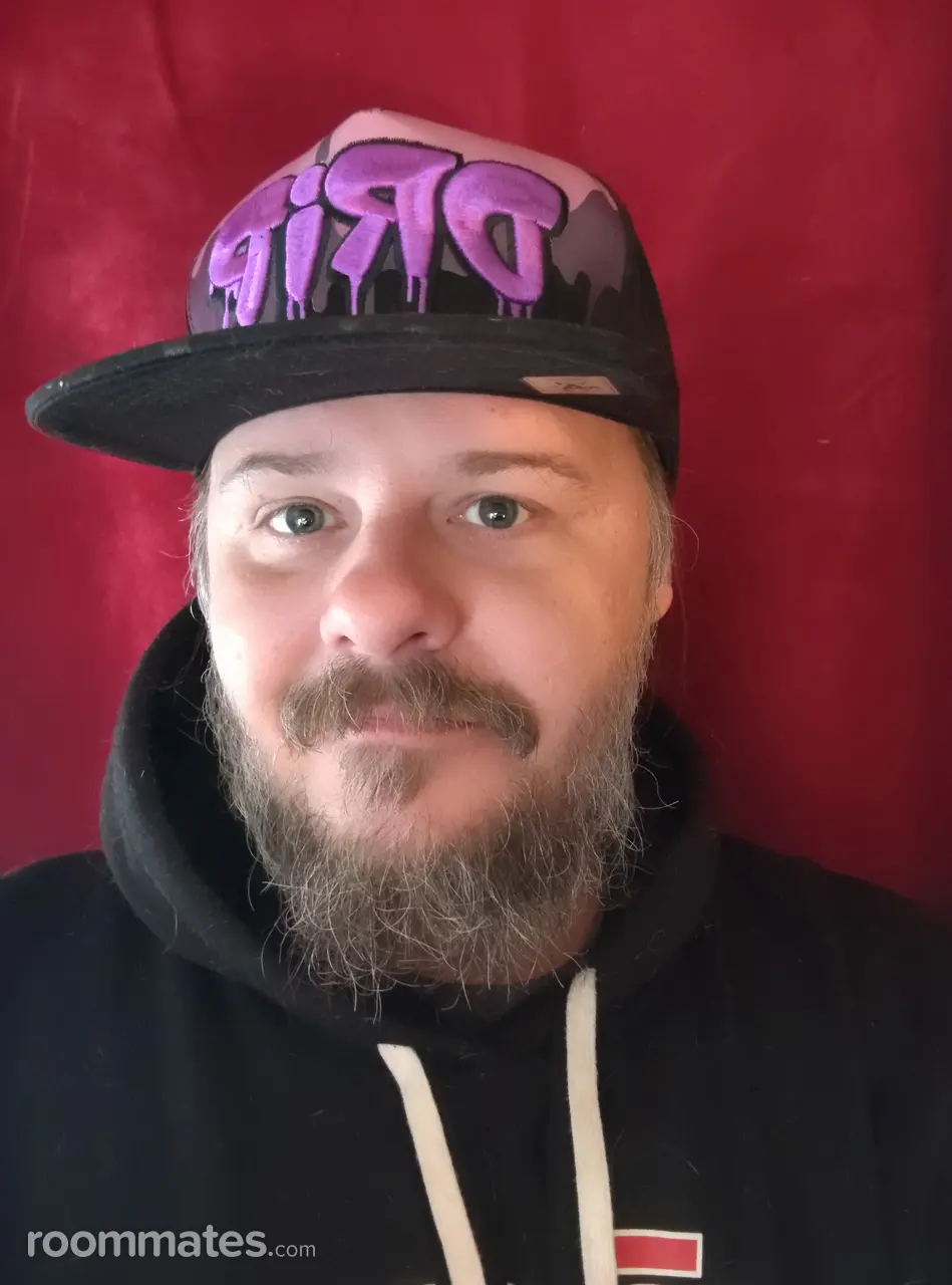 Profile photo 1 of 1