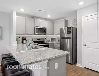 Room for rent in Bloomingdale, GA $1000, townhouse