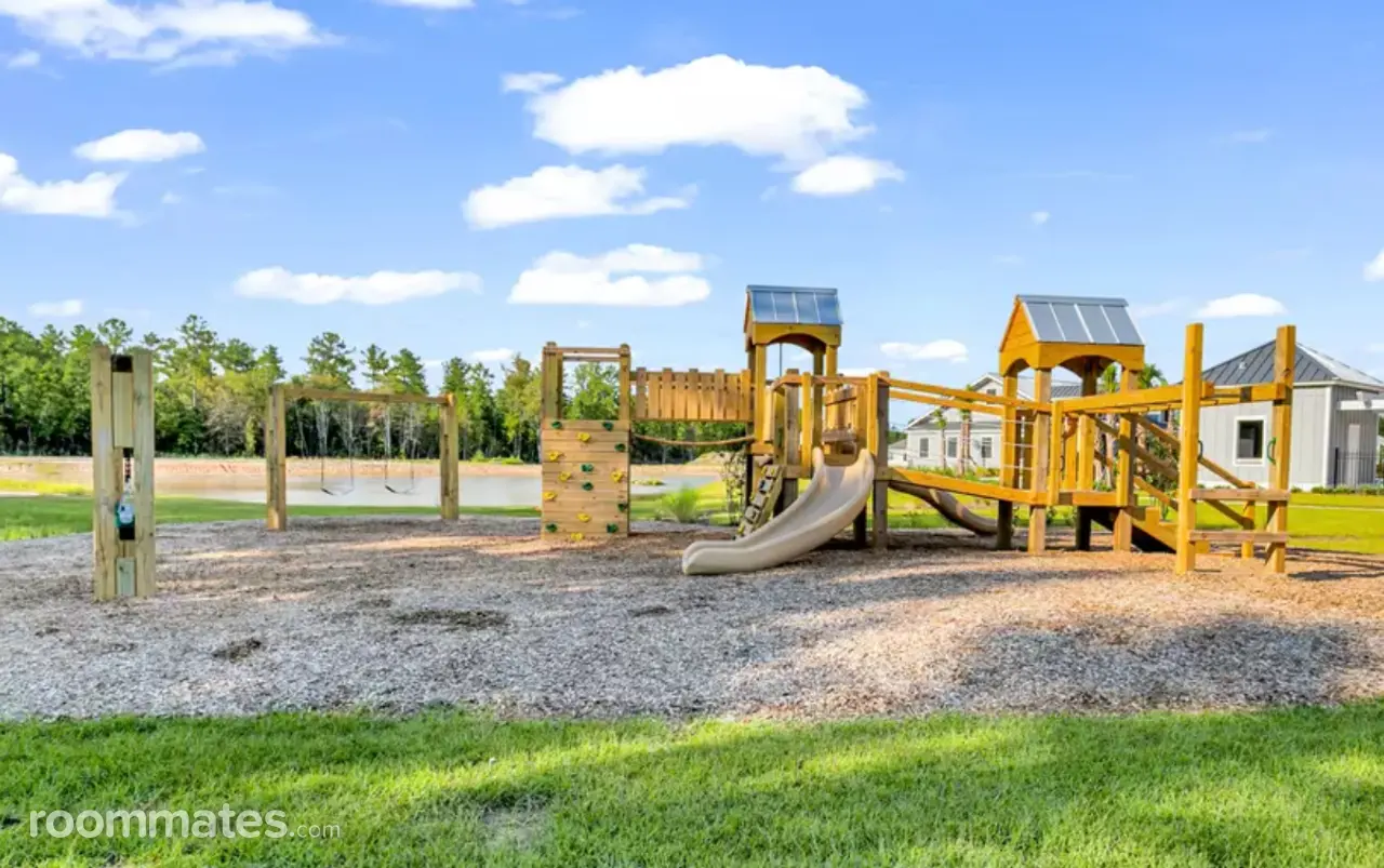 Profile photo 4 of 9