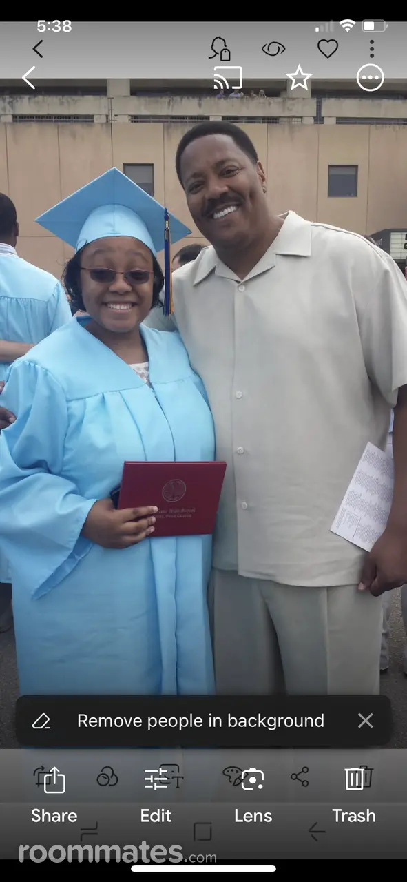 Profile photo 6 of 6