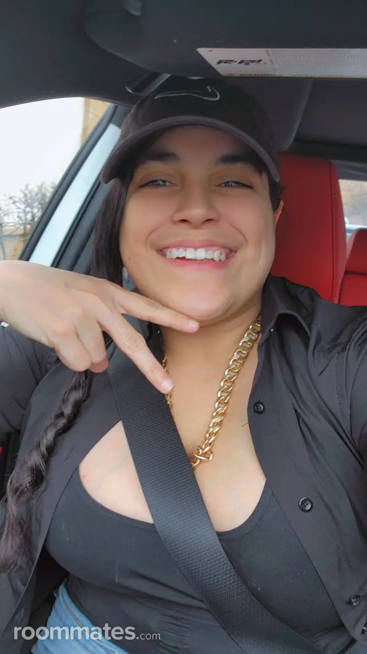 Profile photo 1 of 10