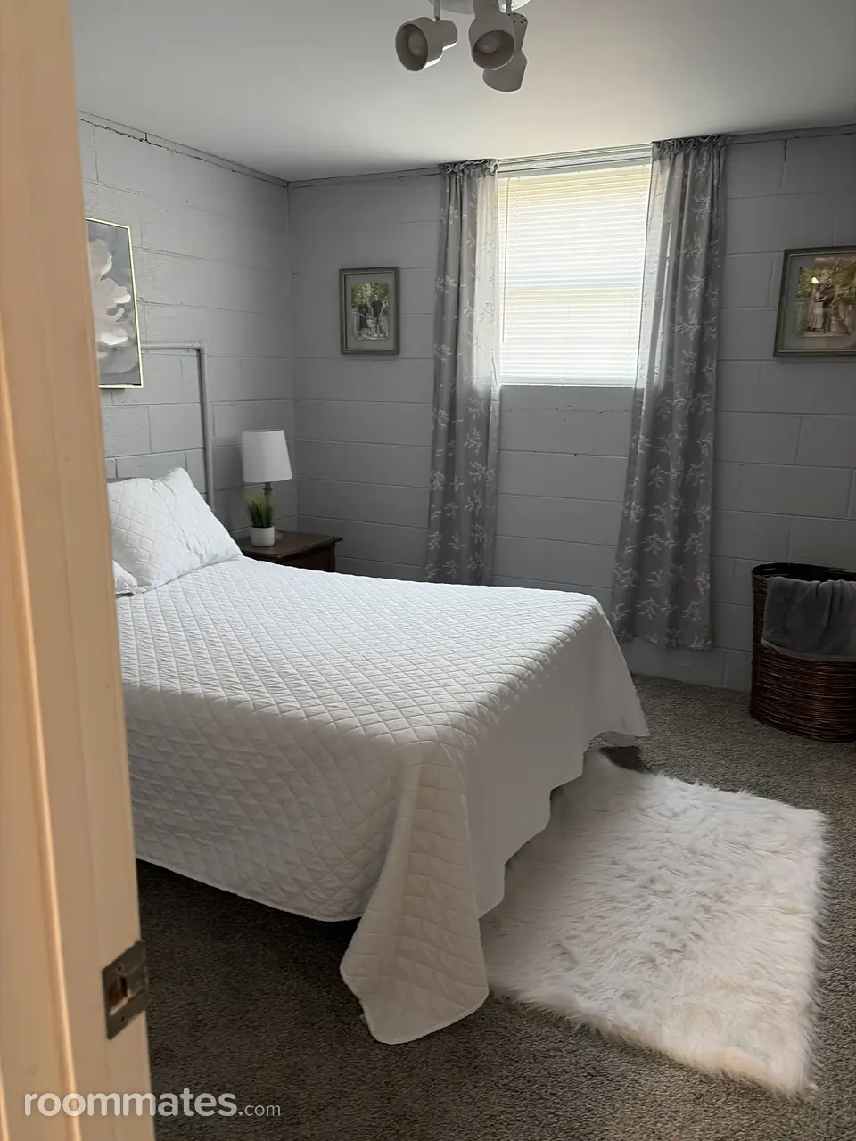 Profile photo 1 of 3