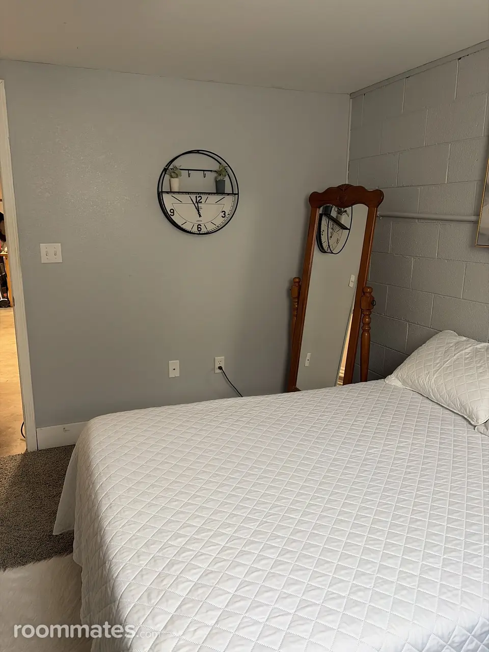 Profile photo 2 of 3