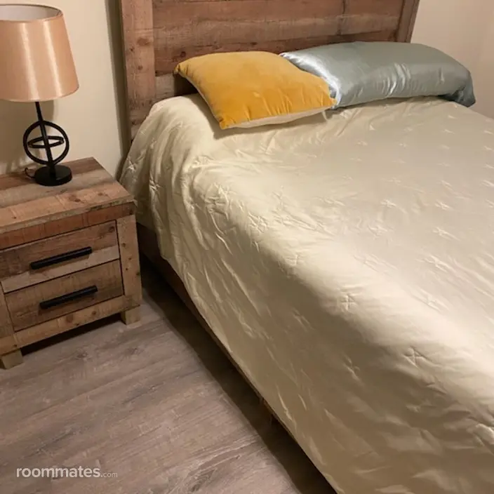 Room for rent in High Point, NC $725, house