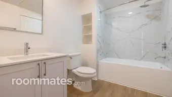 Room for rent in Woodland Hills, CA $2000, apartment