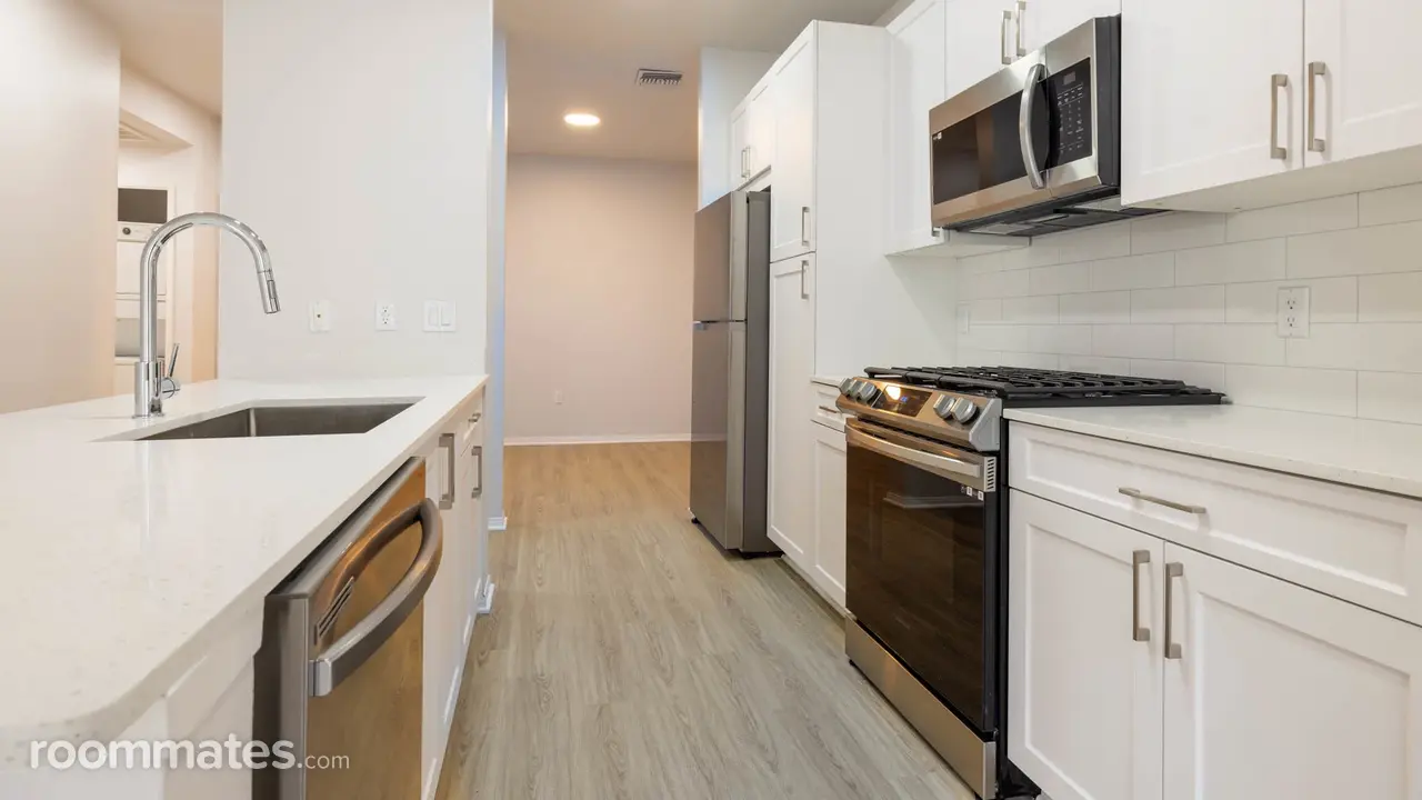 Profile photo 4 of 5