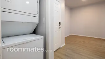 Room for rent in Woodland Hills, CA $2000, apartment