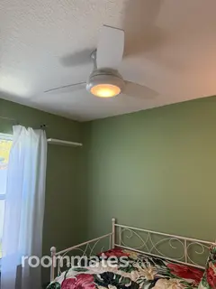 Room for rent in Melbourne, FL $1000, house