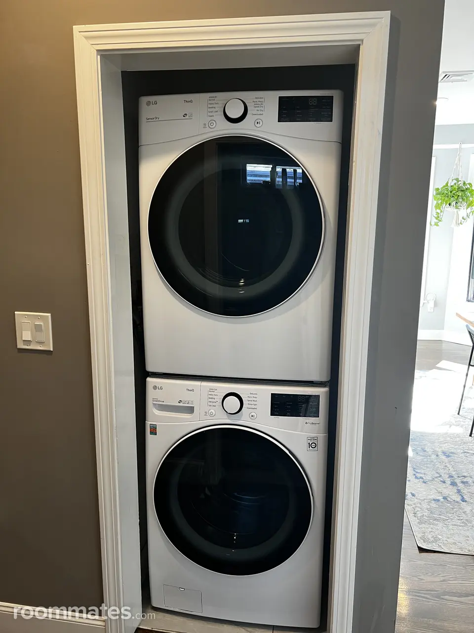 Profile photo 7 of 10