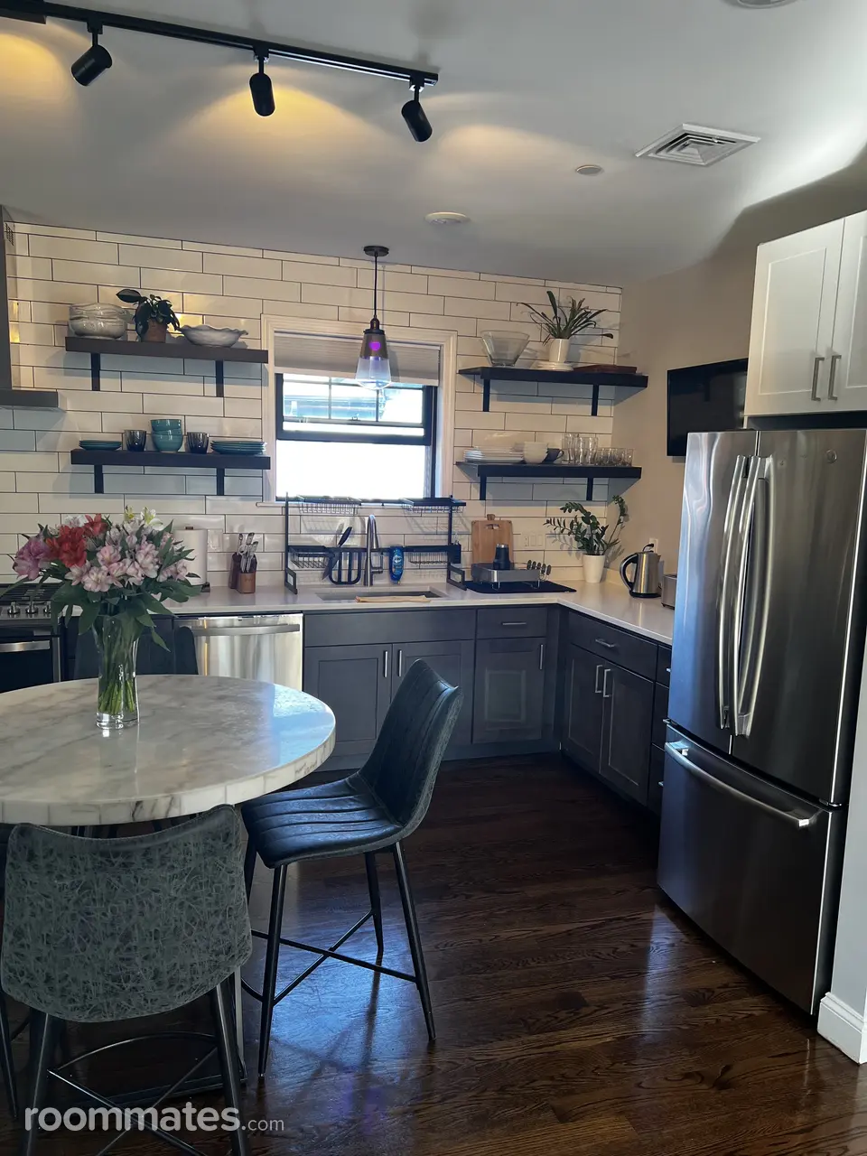 Profile photo 2 of 10