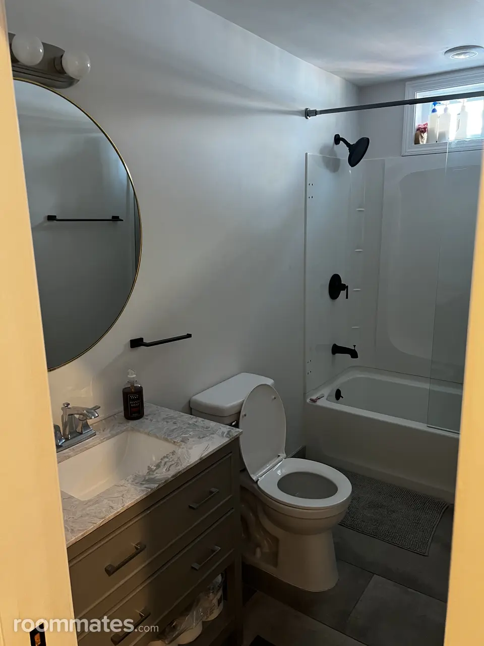 Profile photo 9 of 10